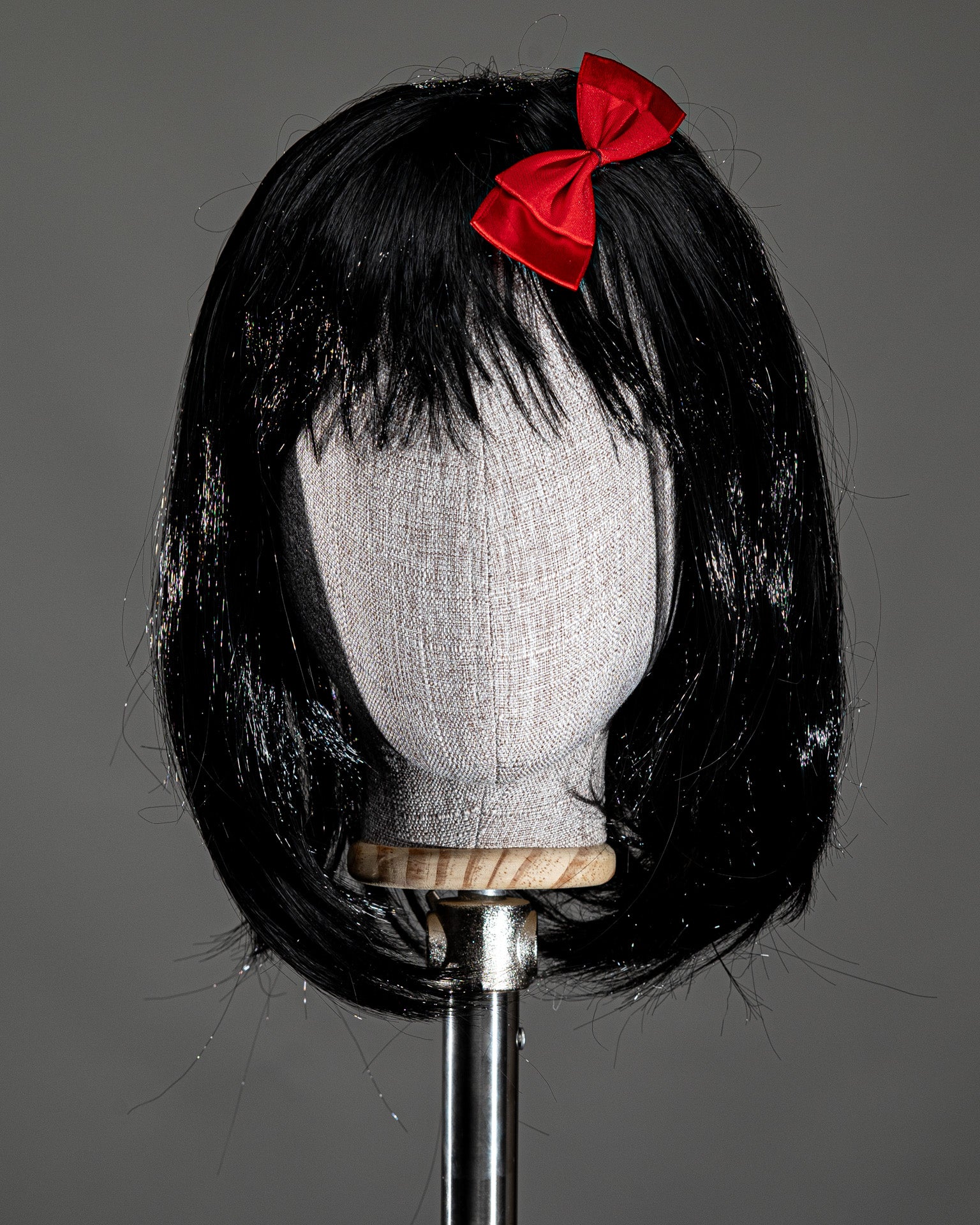 Peruca Branca de Neve - Preta - Sintética